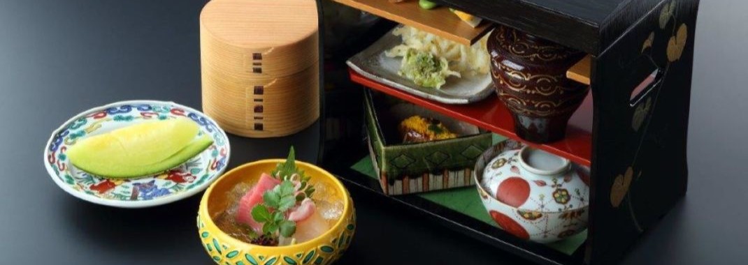 MOGANA inroom dining